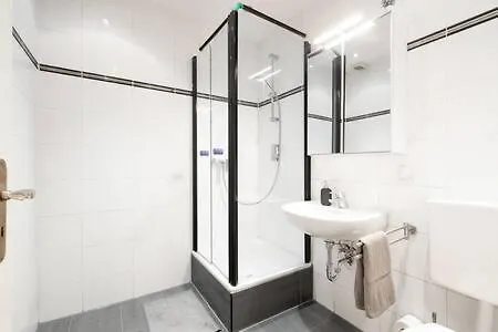 Grand Apartment Close To The Isar And Citycenter Munich Germany
